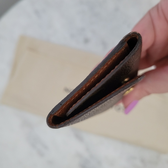 Louis Vuitton 6 keys holder. - Picture 6 of 8